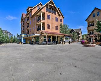 Walk Dtwn: Ski-in/ski-out Breck Studio - Breckenridge - Building