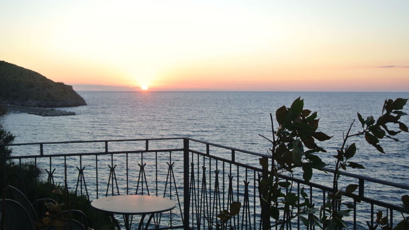 هوتل بالينورو