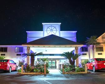 Admiral's Inn on Tybee Island - Tybee Island - Building