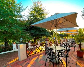Eight Bells Mountain Inn - Mossel Bay - Pátio