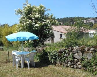 The lavender gîte in the peace and quiet of Southern Ardèche - Banne - Patio