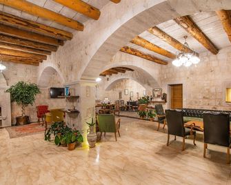 Hera Cave Suites - נבשאיר - מסעדה