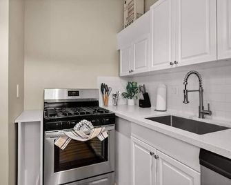 Downtown apt recently remodeled! - Santa Barbara - Küche