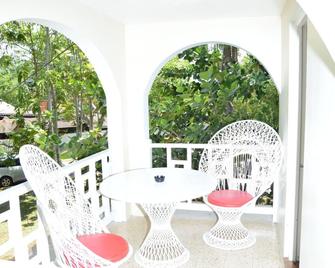 Gold Nugget Hotel - Negril