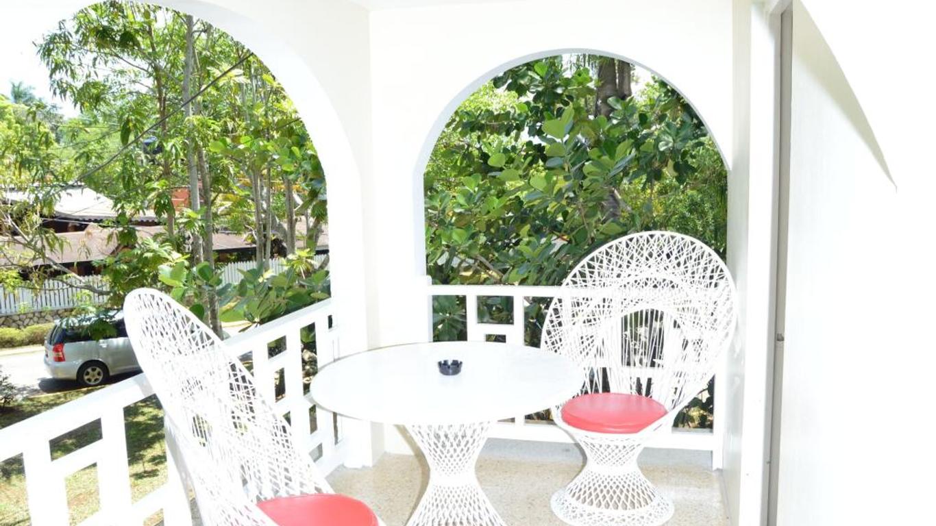 Gold Nugget Hotel