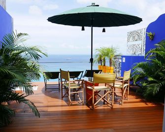 Aram Yami Hotel - Salvador - Patio