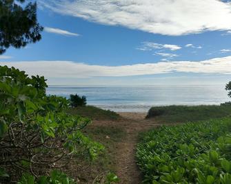 Waimanalo Beach House on beautiful long white sand beach! - Waimanalo - Escaleras