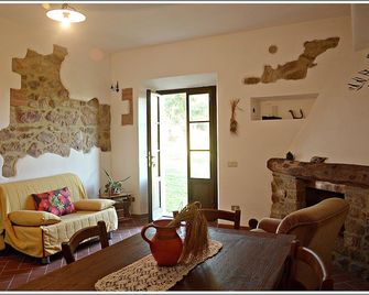 Apartment Farmhouse between Siena and the Sea relax swimming pool WiFi 1 room 2-4 P - Roccastrada - Essbereich