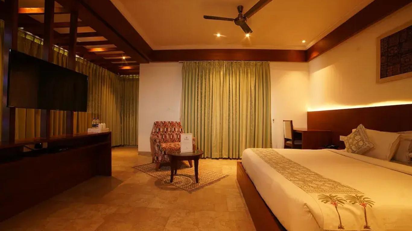 The Ramvilas - A Rooftop Pichola Lake View Hotel