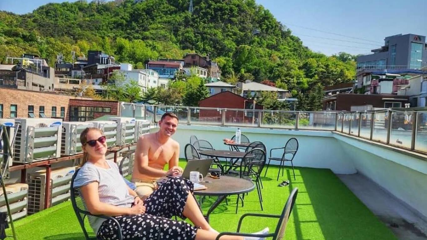 نامسان جيست هاوس