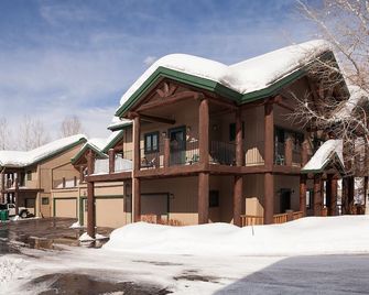 Sck715 | Nice Spacious Townhome | Minutes to Ski Area | Free City Bus - Steamboat Springs - Edificio