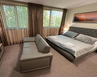 Family Hotel Aurora - Haskovo - Bedroom