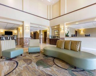 The Oaks Hotel & Suites - El Paso de Robles - Lobby