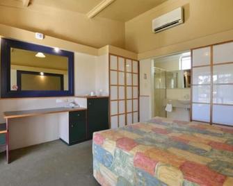 The Tower Hotel - Kalgoorlie - Bedroom
