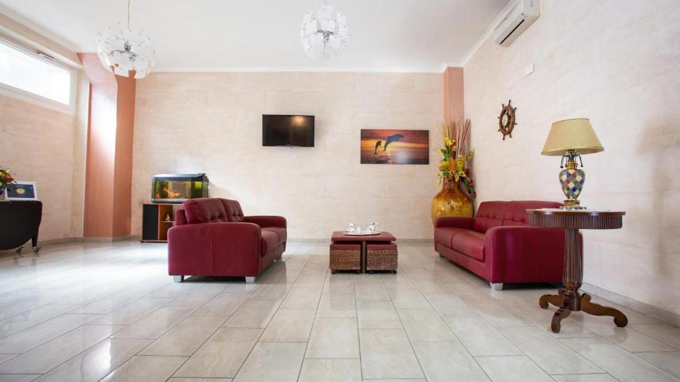Hotel Happy