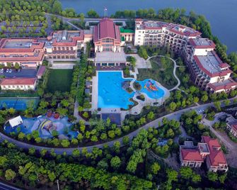 Crowne Plaza Huzhou By IHG - Huzhou - Outdoors view
