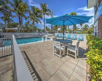 Horizon By The Sea Inn - Lauderdale-by-the-Sea - Piscina