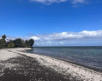 Tahiti - Mango Lodge Matie - Papara - Praia