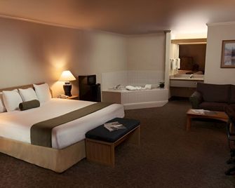 The Redwood Riverwalk Hotel - Fortuna