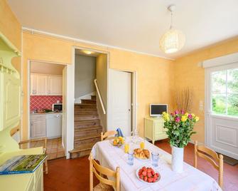 Vacation home in a quiet, green setting - Ravenel - Comedor