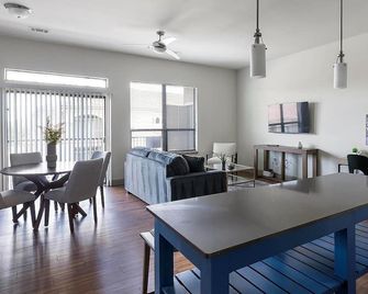 Landing Stylish 1bd Gym - The Woodlands