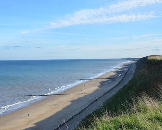 The Ship Inn - נורת' וולשם - חוף