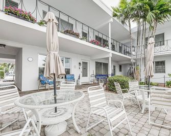 Ft Lauderdale Apt with Pool - 1 Mi to Beach Access! - Fort Lauderdale - Binnenhof