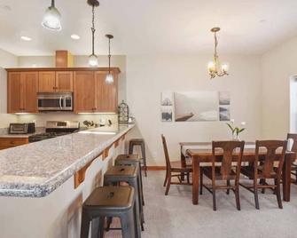 Sunny Woods Acres - Tahoe Vista - Keuken