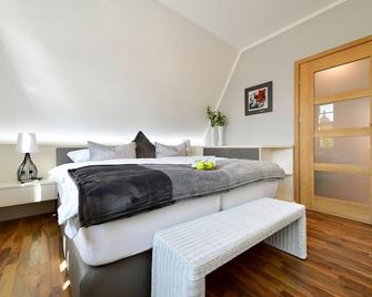 Altstadt Apartment Deluxe - Chociebuż - Sypialnia