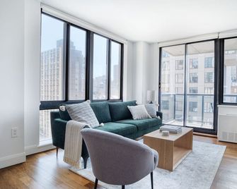 Fab Gramercy Park 1BR w/ Gym, Doorman & W/D, nr MSG, by Blueground - New York - Soggiorno