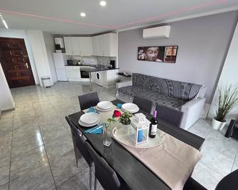 San Marino with heated pool, only 450 meters to the beach, aircondition, wifi - Arona