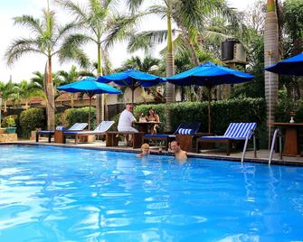 St.Lachlan Hotel & Suites - Negombo - Bể bơi