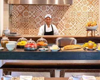Kaz'alala Hosted B&B - Bel Ombre - Buffet