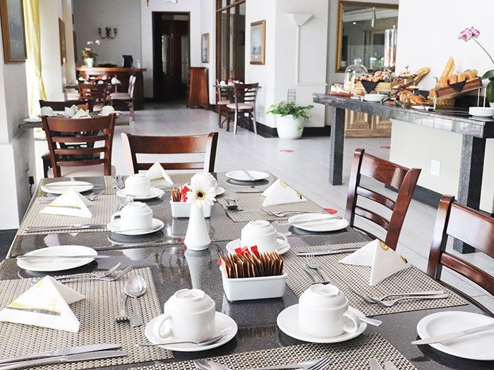 ذا بالمورال هوتل