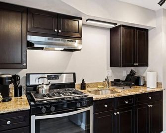 Urban 1BD moments away from DT Peoria - Peoria - Kitchen