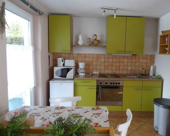 Ferienhaus am Rätzseeweg (22558) - Bungalow on the Rätzseeweg - Wesenberg - Kitchen