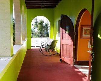 Secluded Bed & Breakfast Villa overlooking Magens Bay and minutes from the beach - Saint Thomas