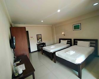 Home Place Lopburi Hotel - Lop Buri - Bedroom