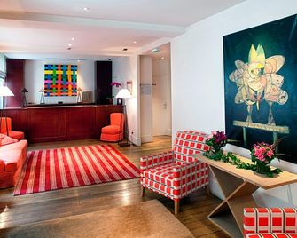 La Manufacture - Paris - Reception