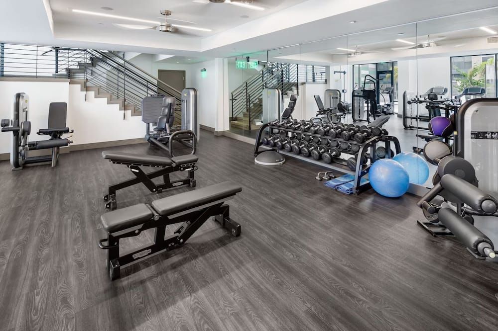Virelli Apartments Upscale King Suite in the Heart of Orlando w Pool - אורלנדו - חדר כושר