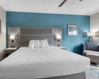 Best Western Plus Wasco Inn & Suites - Wasco - Habitación