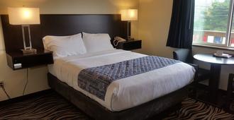 Tradewinds Motel - Rockaway Beach - Bedroom