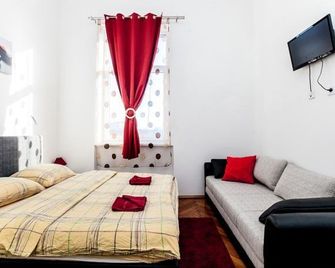 Apartments and Rooms Palmers Lodge - Zagreb - Habitación