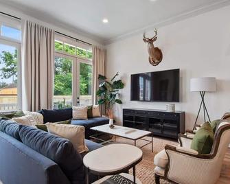 Luxury Home near Frenchmen | Heated Private Pool - Nueva Orleans - Sala de estar