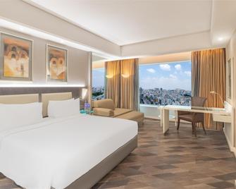 Radisson Hyderabad Hitec City - Hyderabad - Bedroom