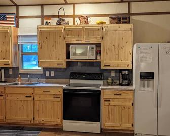 Shawnee Pines Lodging - #2 Cute Studio - Golconda - Cocina