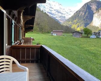 Holiday apartment Stechelberg for 1 - 3 persons with 1 bedroom - Farmhouse - Lauterbrunnen - Balkon