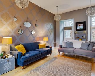 Westwood Cottage - Dundee - Living room