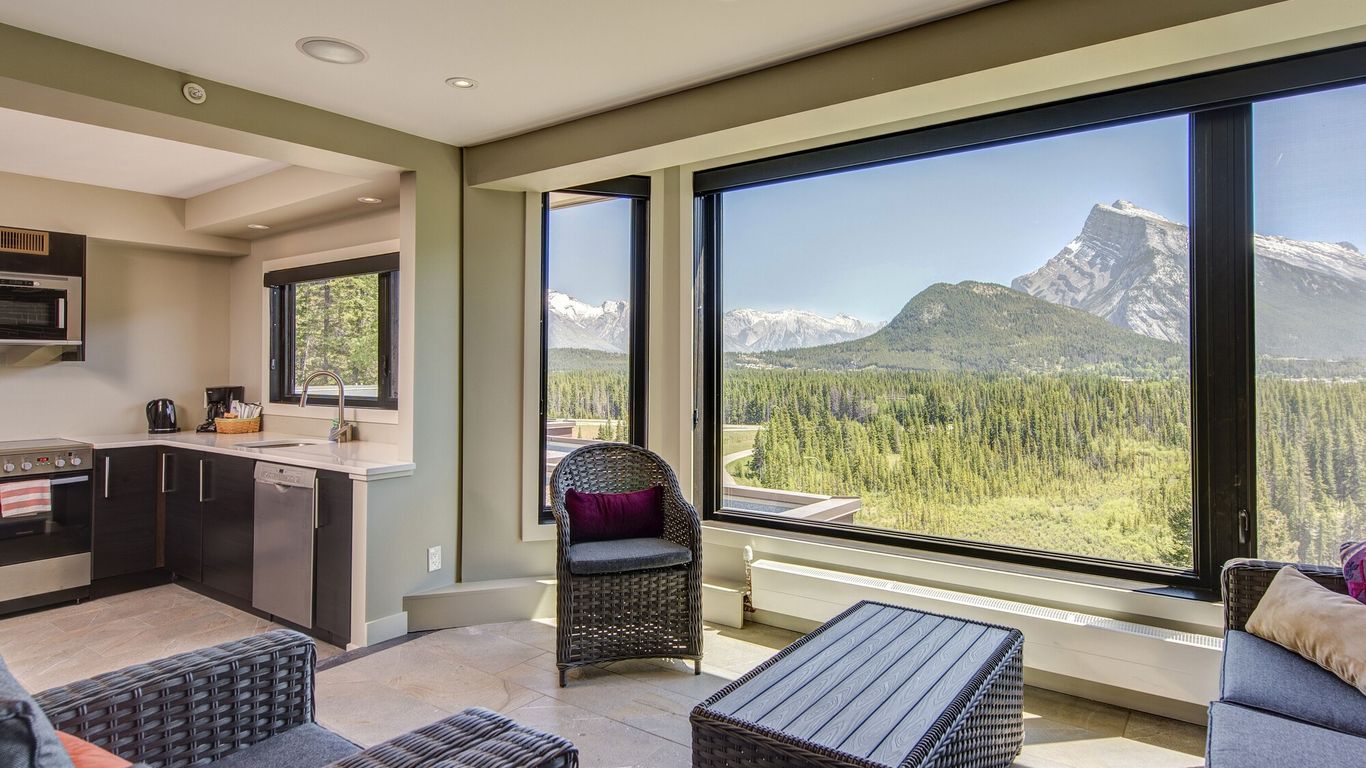 The Juniper Hotel & Bistro