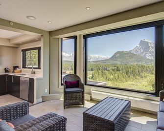 The Juniper Hotel & Bistro - Banff - Living room